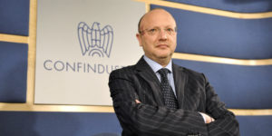 I dati, che riportano un andamento dell’economia preoccupante, anche in linea con la recessione tecnica in cui l’italia si trova, sono stati commentati da Vincenzo Boccia, presidente di Confindustria. “Sono dati che fanno riflettere e che impongono un dovere ed una responsabilità di tutto il Paese a reagire ad un contesto economico che sta rallentando che è arrivato anche in casa essendo il nostro un paese ad alta vocazione all’Export. Una delle proposte che abbiamo avanzato è quella di aprire immediatamente i cantieri che sono elementi cosiddetti anticiclici che comporterebbero occupazione e più crescita. La questione temporale diventa importante. In quanto tempo lo facciamo diventa diramante” 