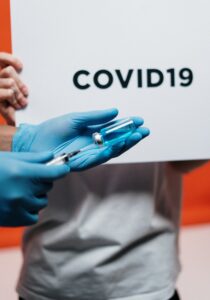 vaccino covid covid-19 oxford astrazeteca dosi 2020 coronavirus