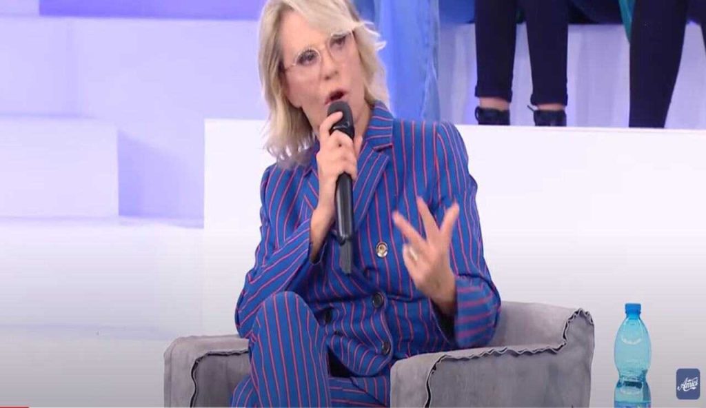 Maria de Filippi si esprime (screenshot Amici di Maria De Filippi - YouTube)