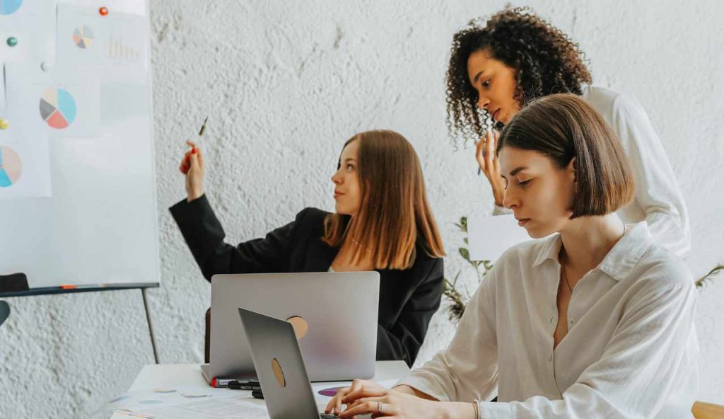 donne al lavoro